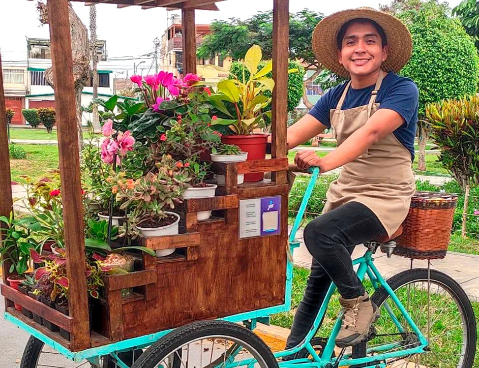 El-chico-de-las-plantas-triciclo