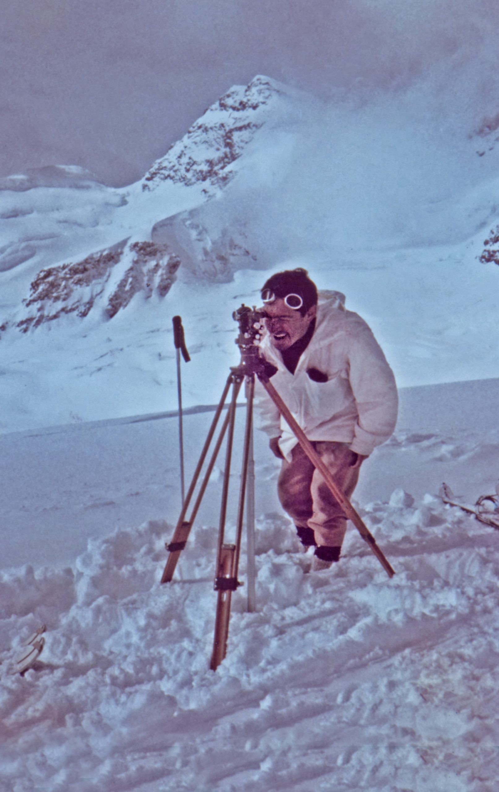Morales-Herramientas_Glaciar_GHS0842-scaled-1